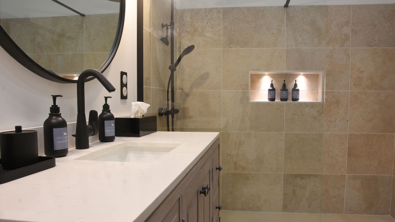 Photo of Bathroom in Floirac