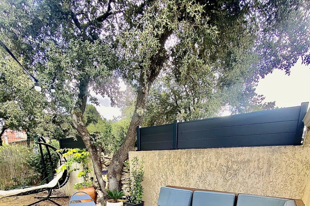 Photo of Patio Balcony in Uchaud