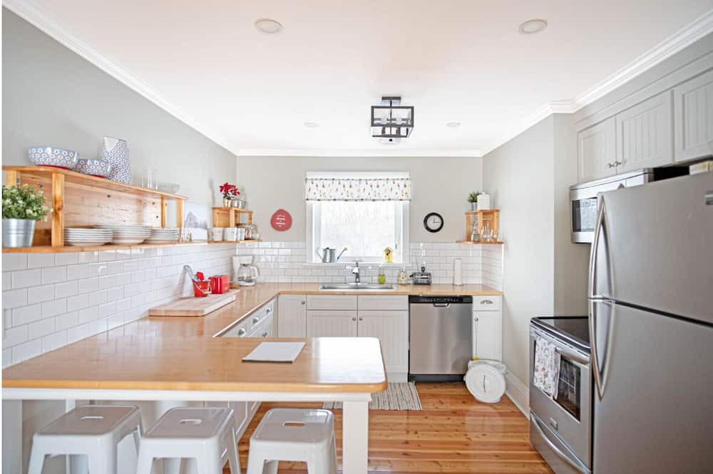 Photo of Kitchen in Niverville