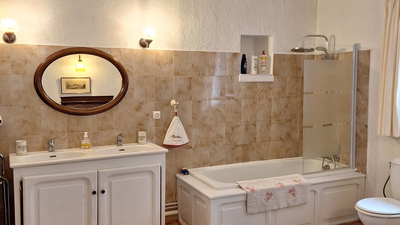 Photo of Bathroom in Tourouzelle