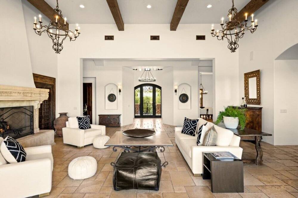 Photo of Livingroom in Desert Mountain