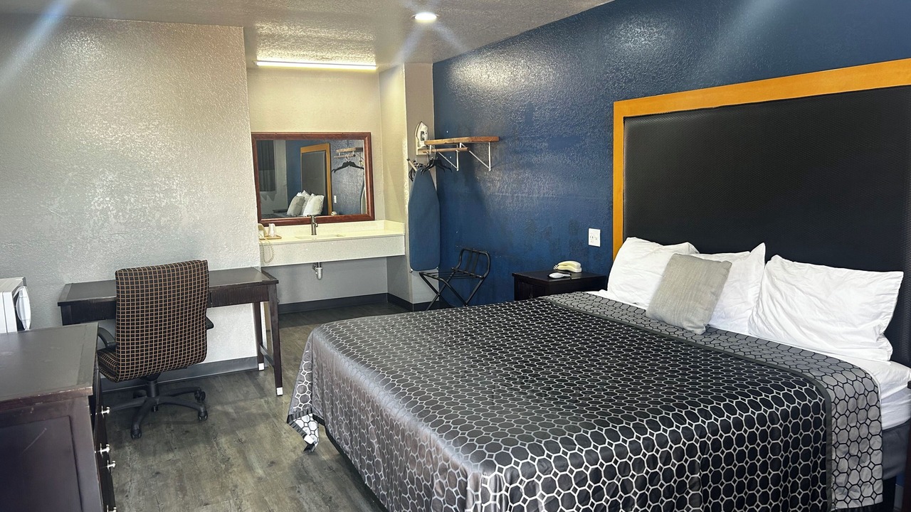 Photo of Bedroom in Waldron