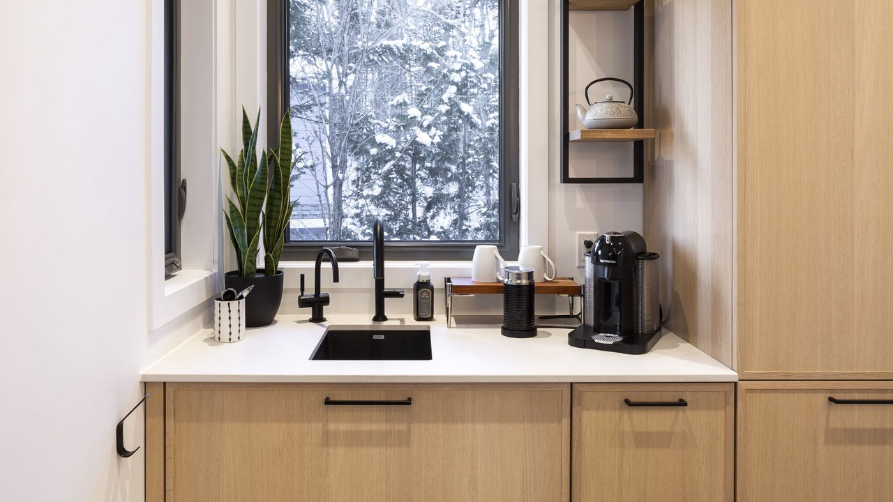 Photo of Kitchen in Lac-Saint-Joseph