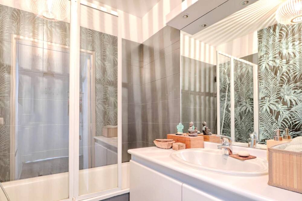 Photo of Bathroom in Chatillon