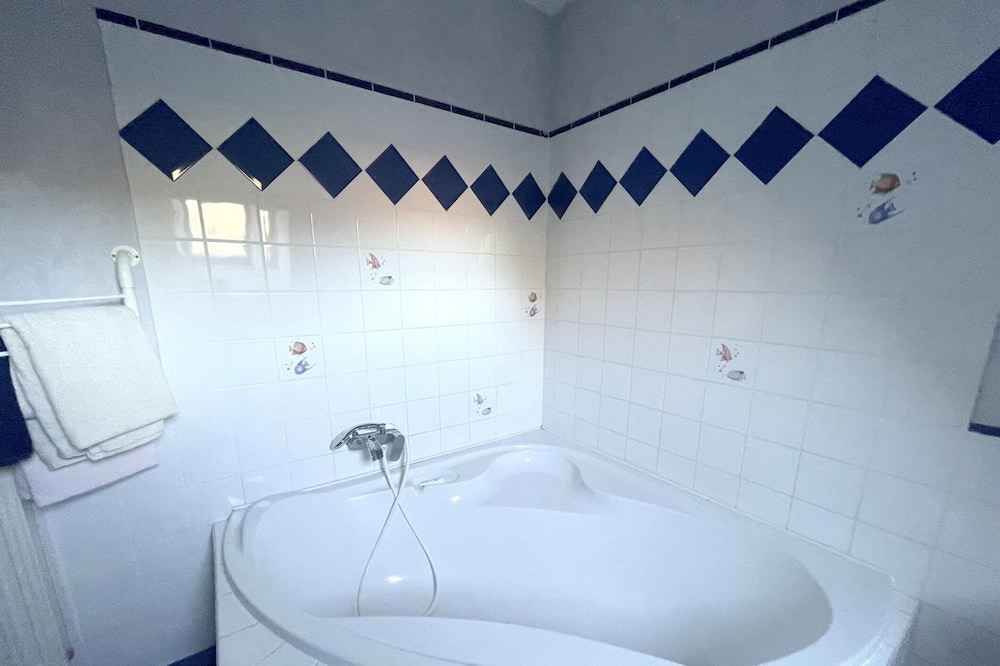 Photo of Bathroom in Branges