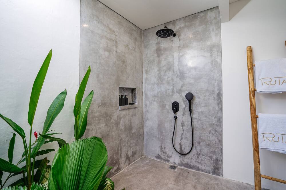 Photo of Bathroom in Beraban