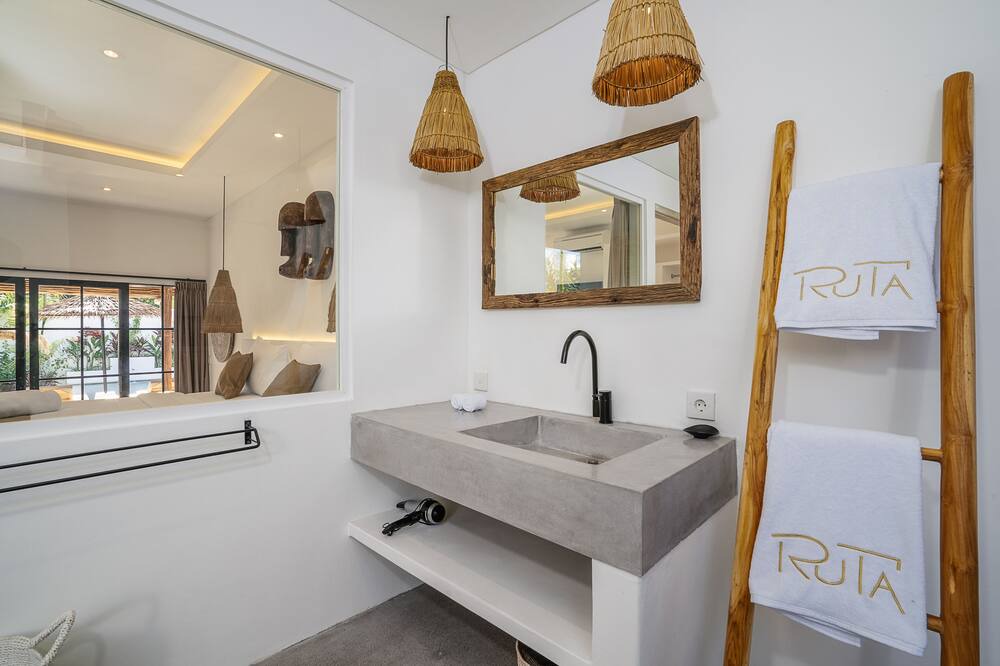 Photo of Bathroom in Beraban