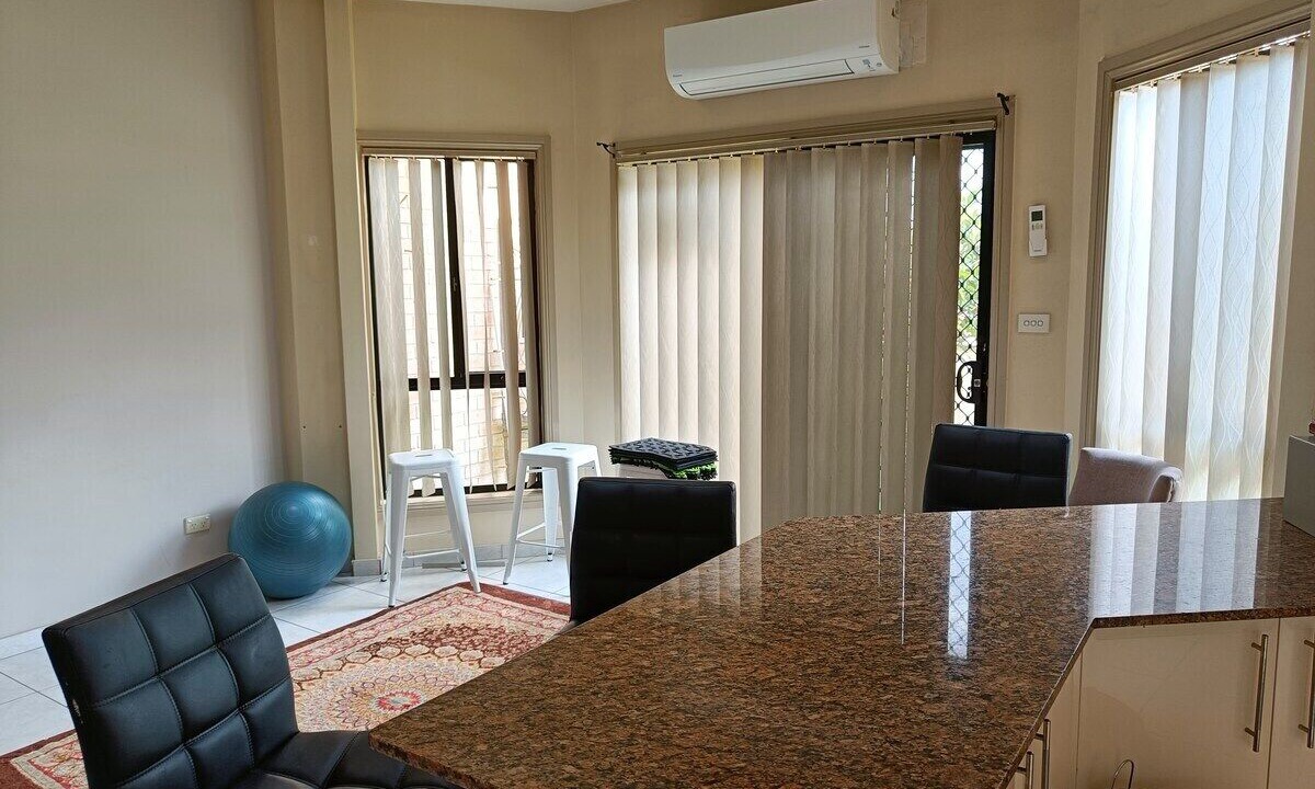 Photo of Livingroom in Guildford