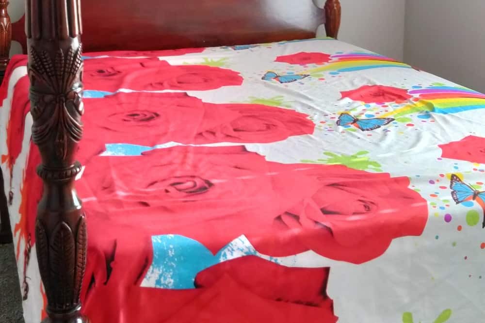 Photo of Bedroom in Lake St Louis