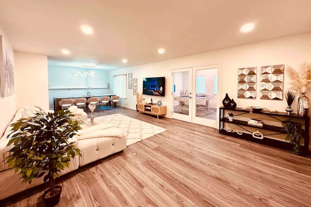 Photo of Bedroom in Castlewood