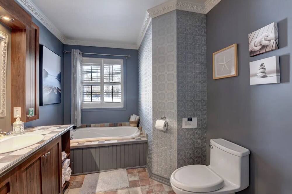 Photo of Bathroom in Saint Zenon