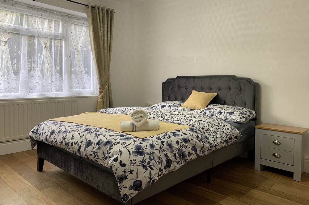 Photo of Bedroom in Farnham