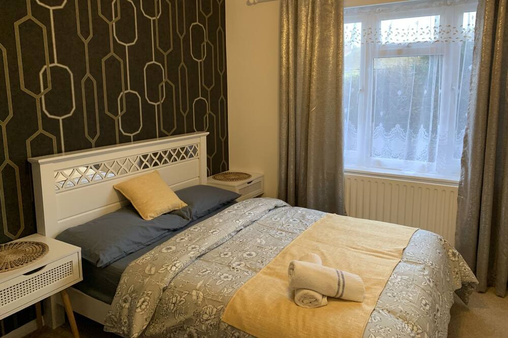 Photo of Bedroom in Farnham