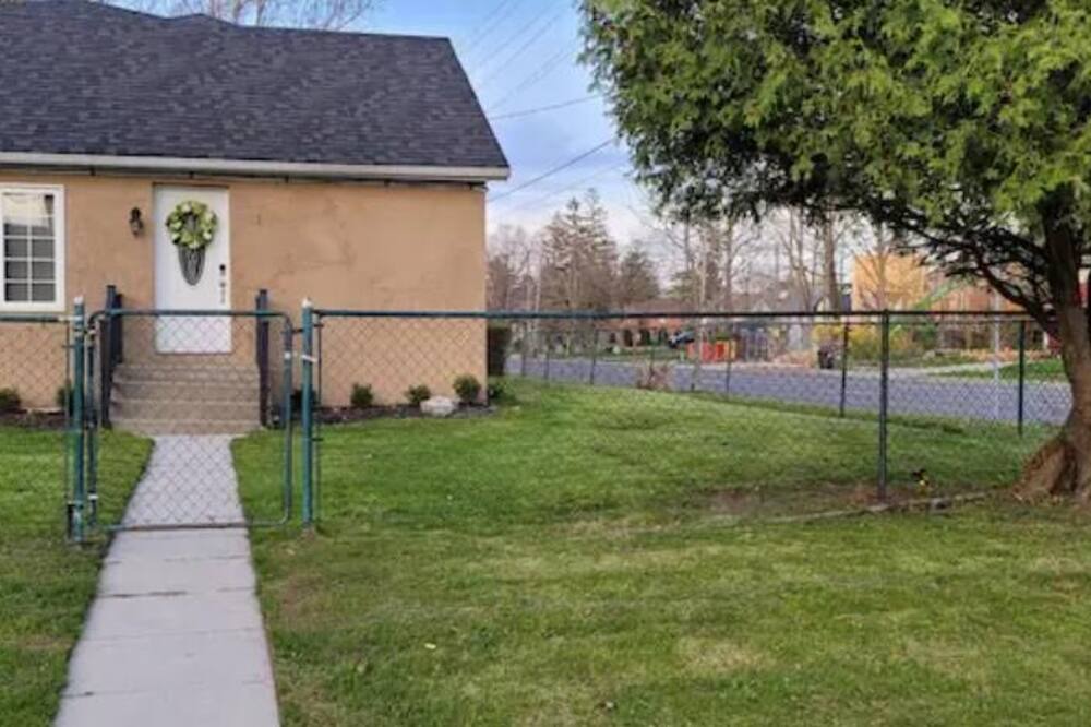 Photo of Outdoor in West Hill