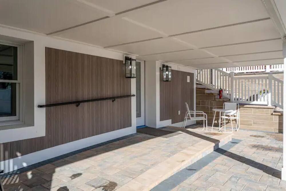 Photo of Others in Huntington