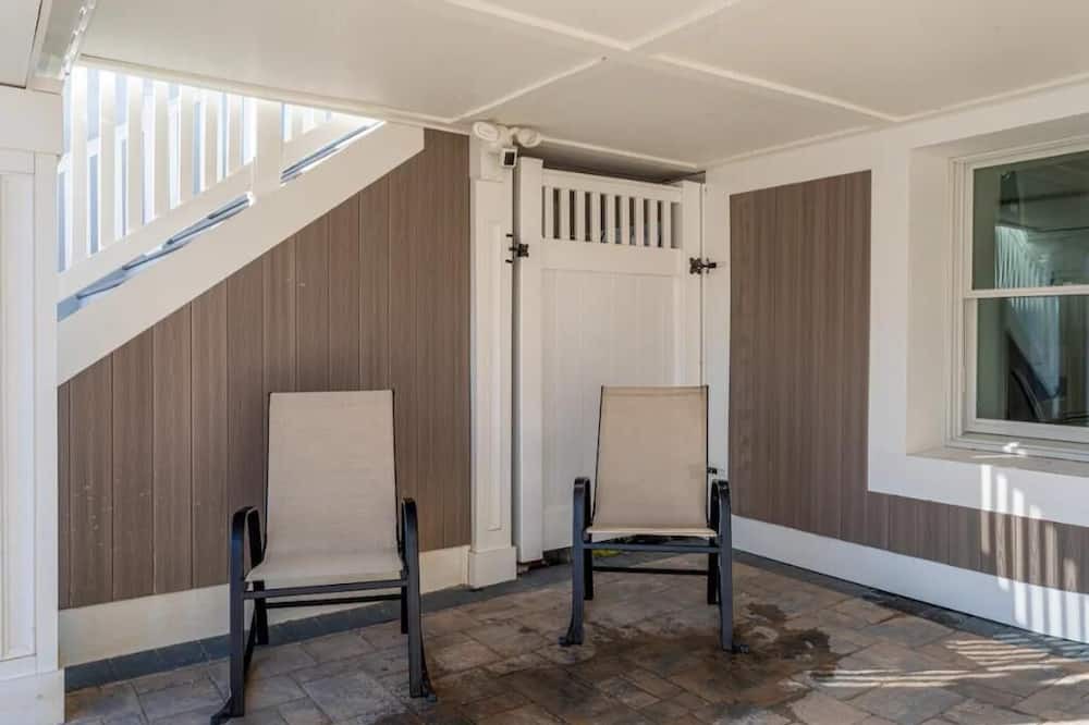 Photo of Others in Huntington