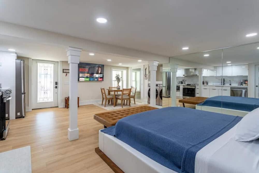 Photo of Others in Huntington