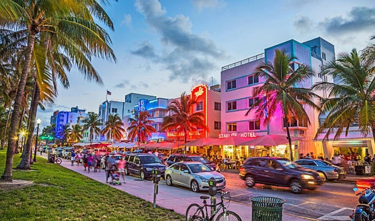 Photo of Others in Flamingo/Lummus