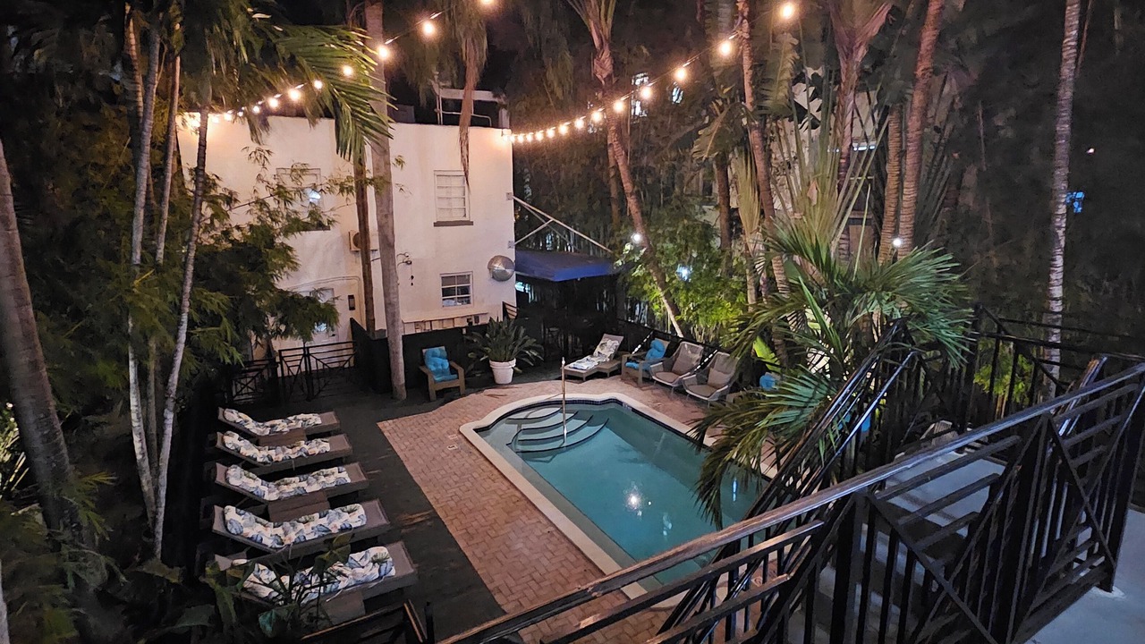 Photo of Outdoor in Flamingo/Lummus