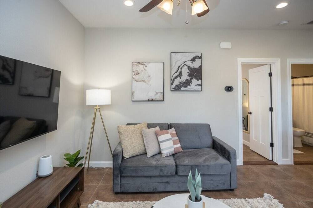 Photo of Livingroom in Waynesville