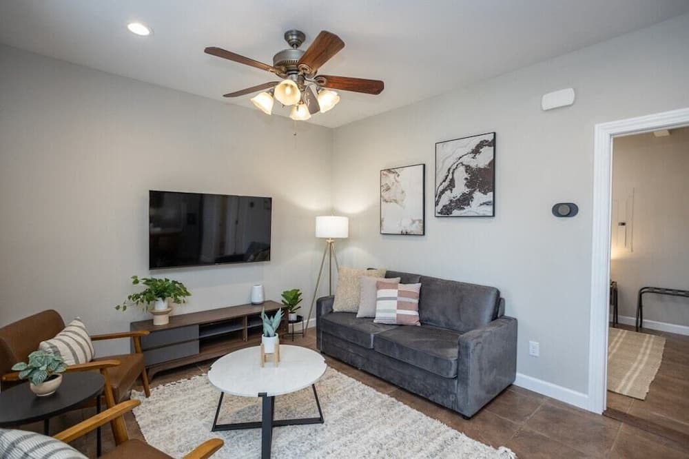 Photo of Livingroom in Waynesville
