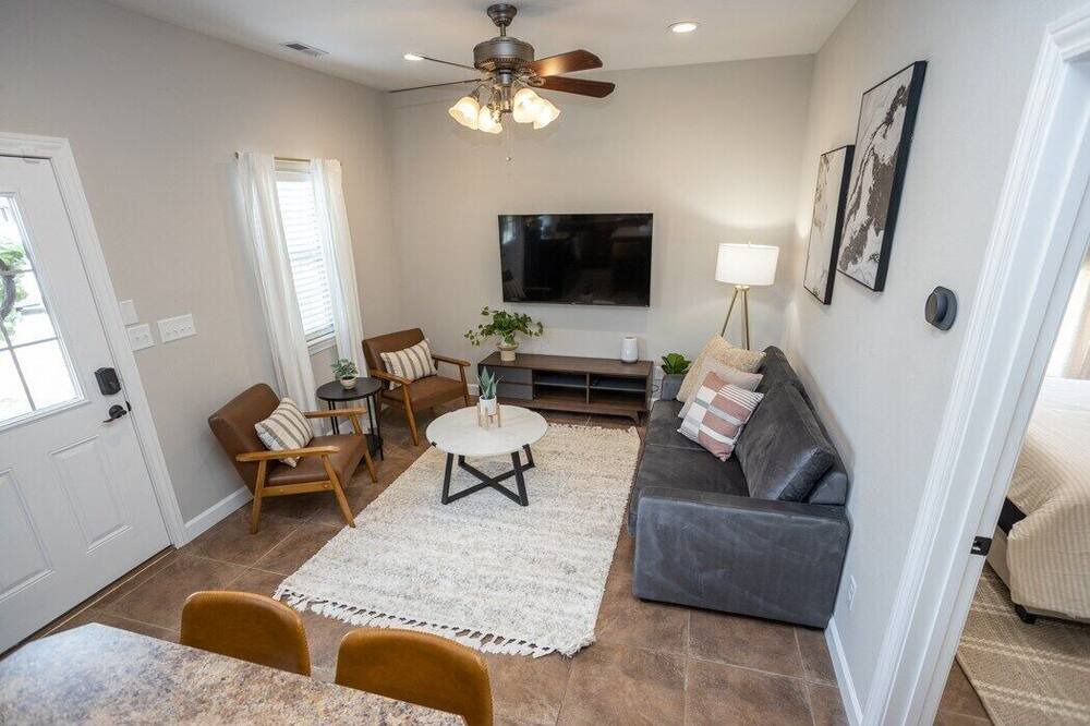 Photo of Livingroom in Waynesville