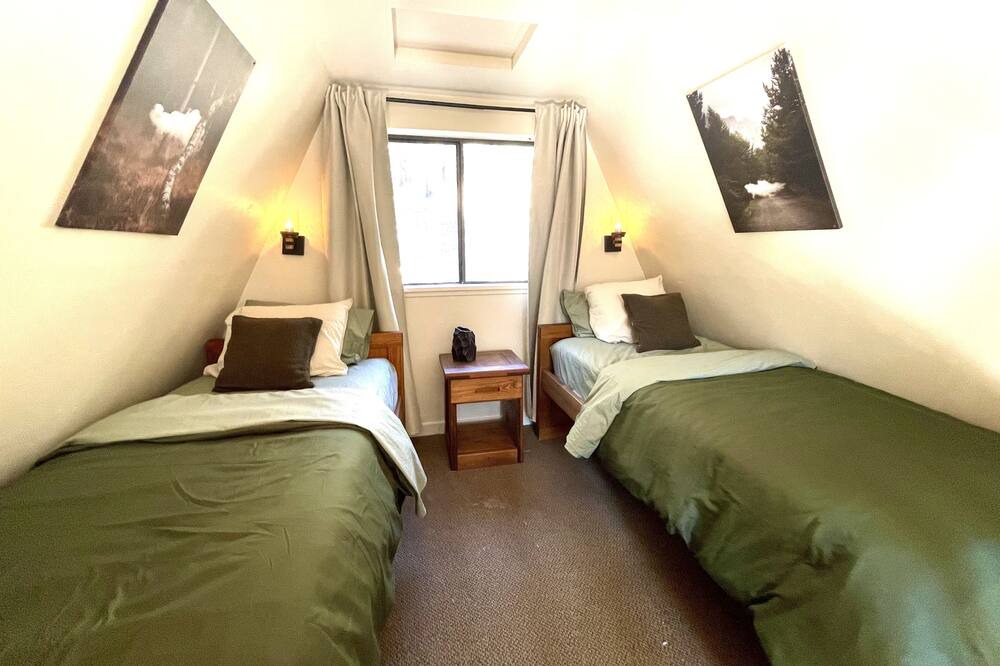 Photo of Bedroom in Echo Lake