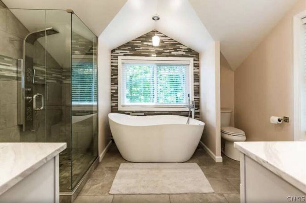 Photo of Bathroom in Hamilton