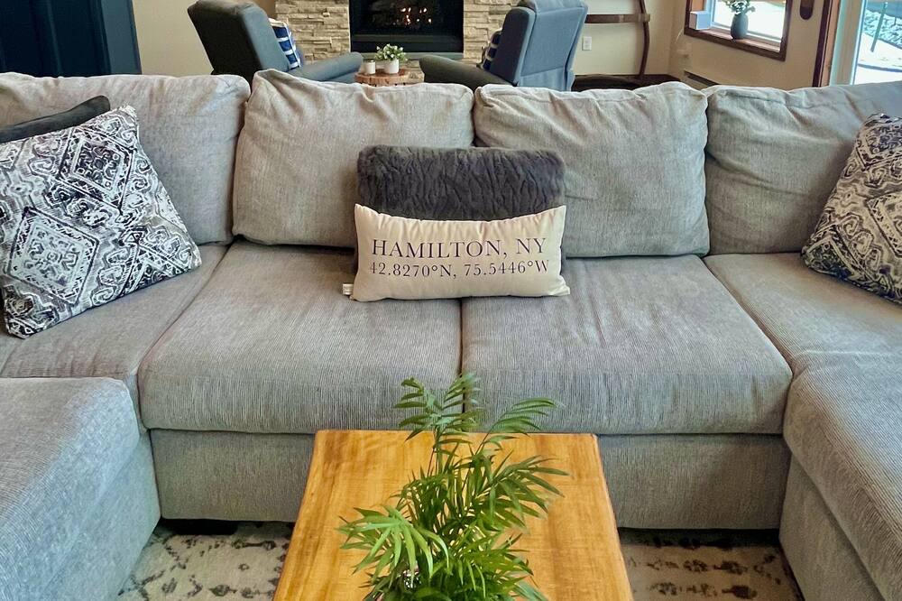 Photo of Livingroom in Hamilton