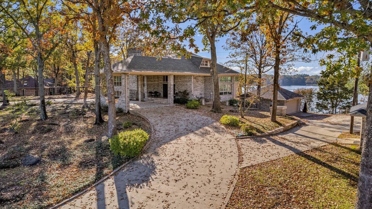 Photo of Outdoor in Dogwood