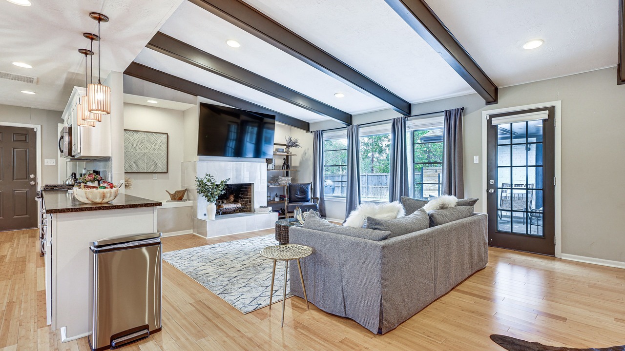Photo of Livingroom in College Station