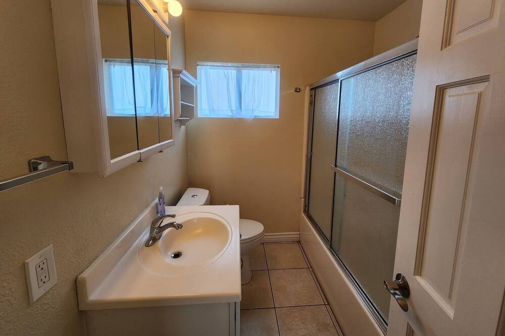 Photo of Bathroom in Montebello