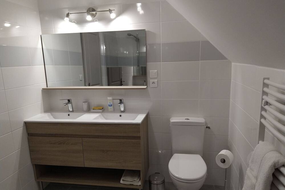 Photo of Bathroom in Saint-Benoit-sur-Loire