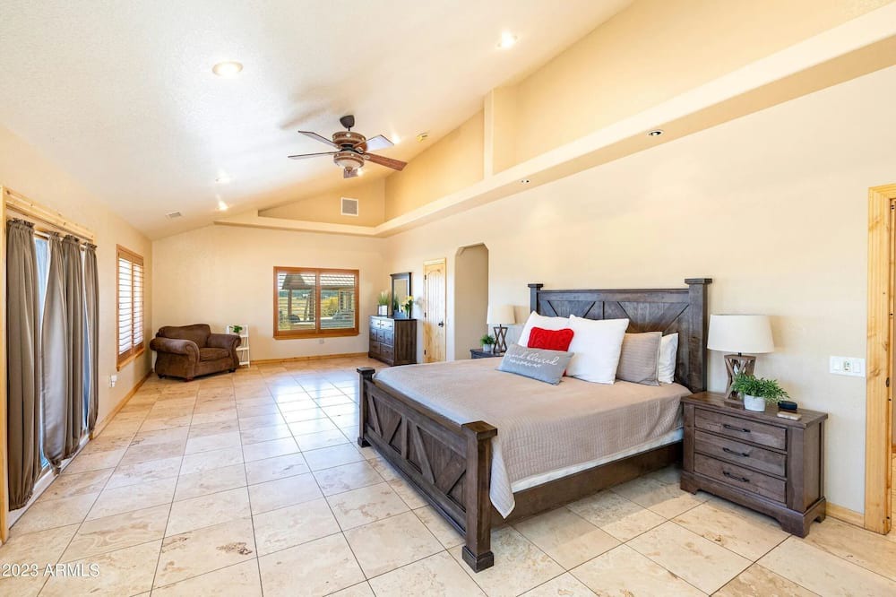 Photo of Bedroom in Parks