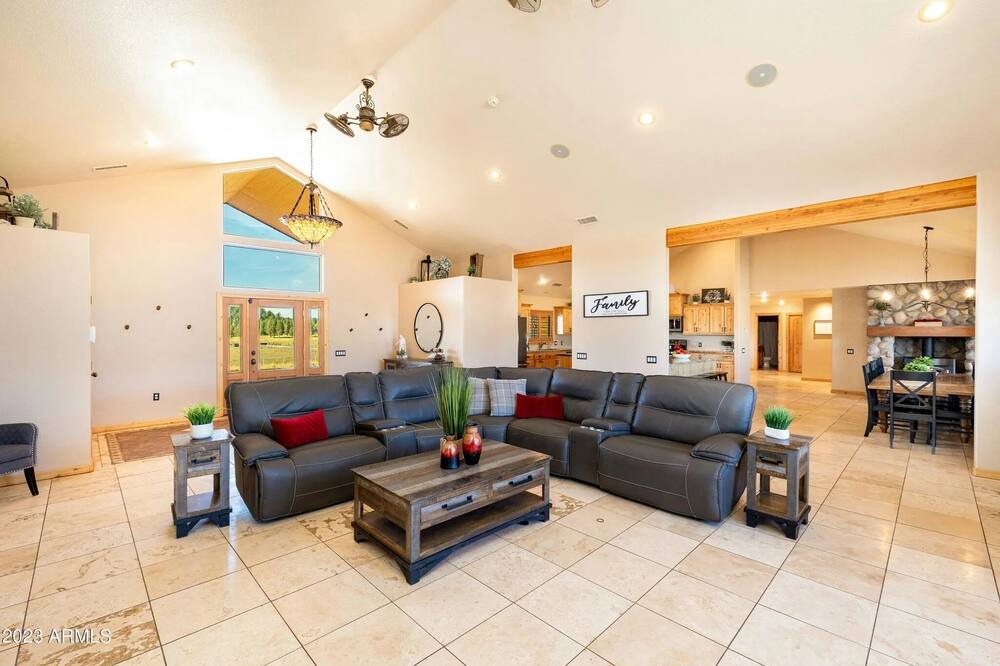 Photo of Livingroom in Parks