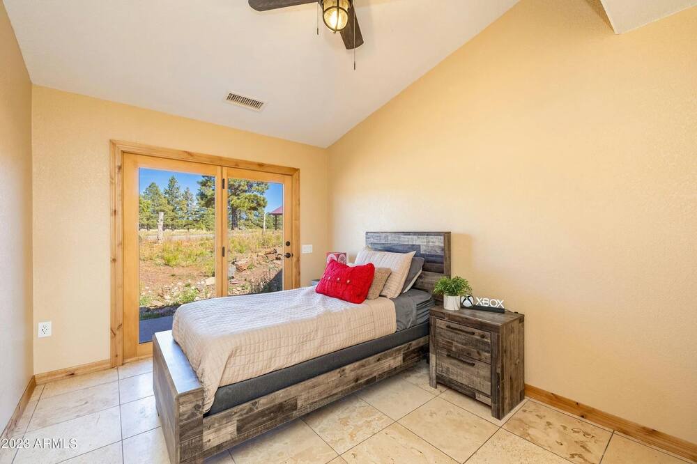 Photo of Bedroom in Parks