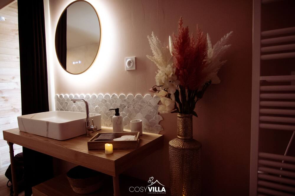Photo of Bathroom in Bray-sur-Somme