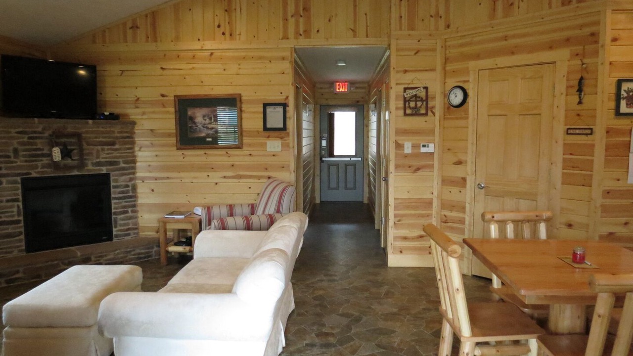 Photo of Livingroom in Clearville