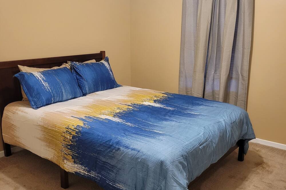 Photo of Bedroom in Pine Lake