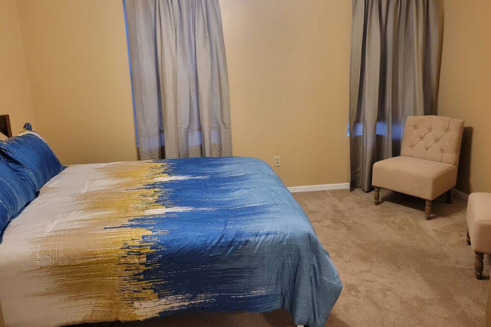 Photo of Bedroom in Pine Lake