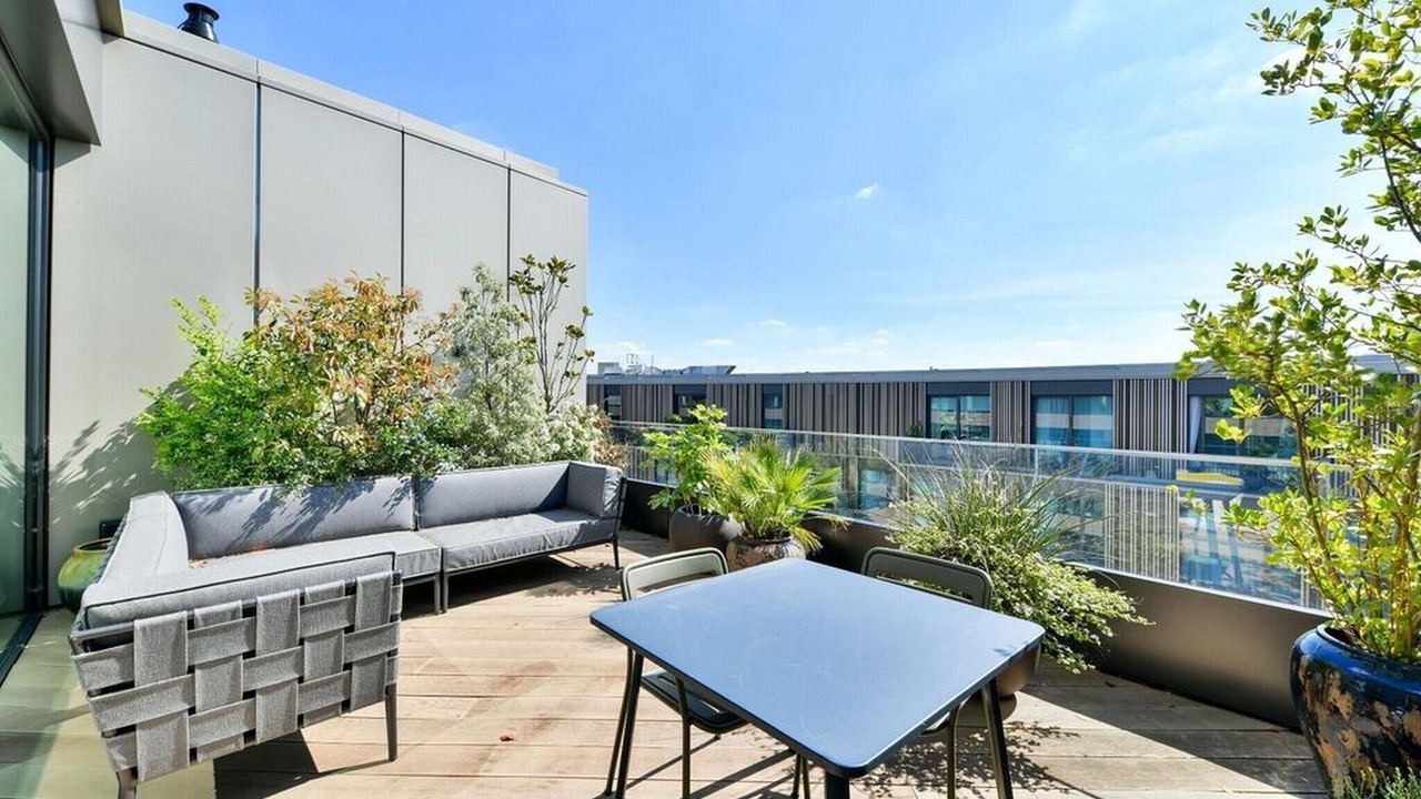 Photo of Outdoor in White City