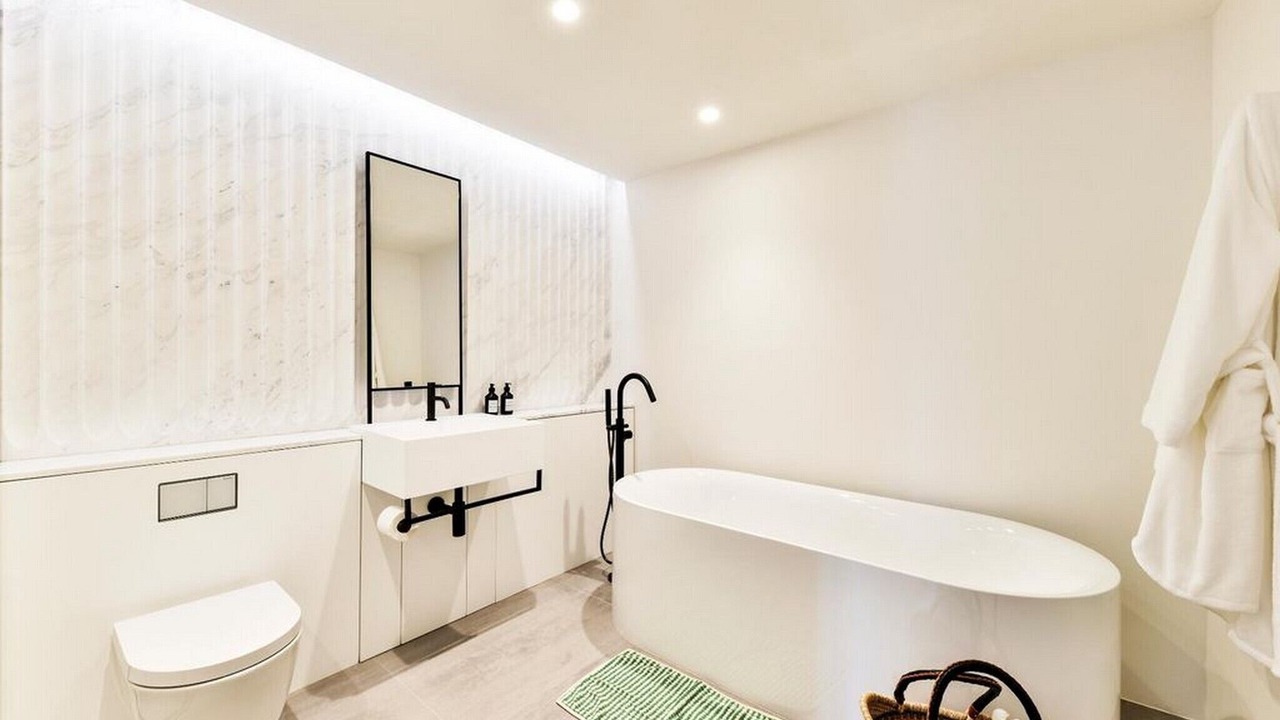 Photo of Others in White City