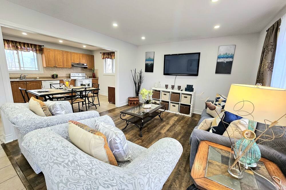 Photo of Livingroom in Bradford