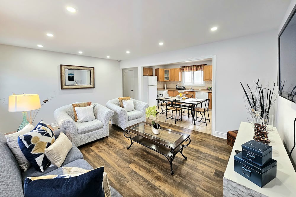 Photo of Livingroom in Bradford