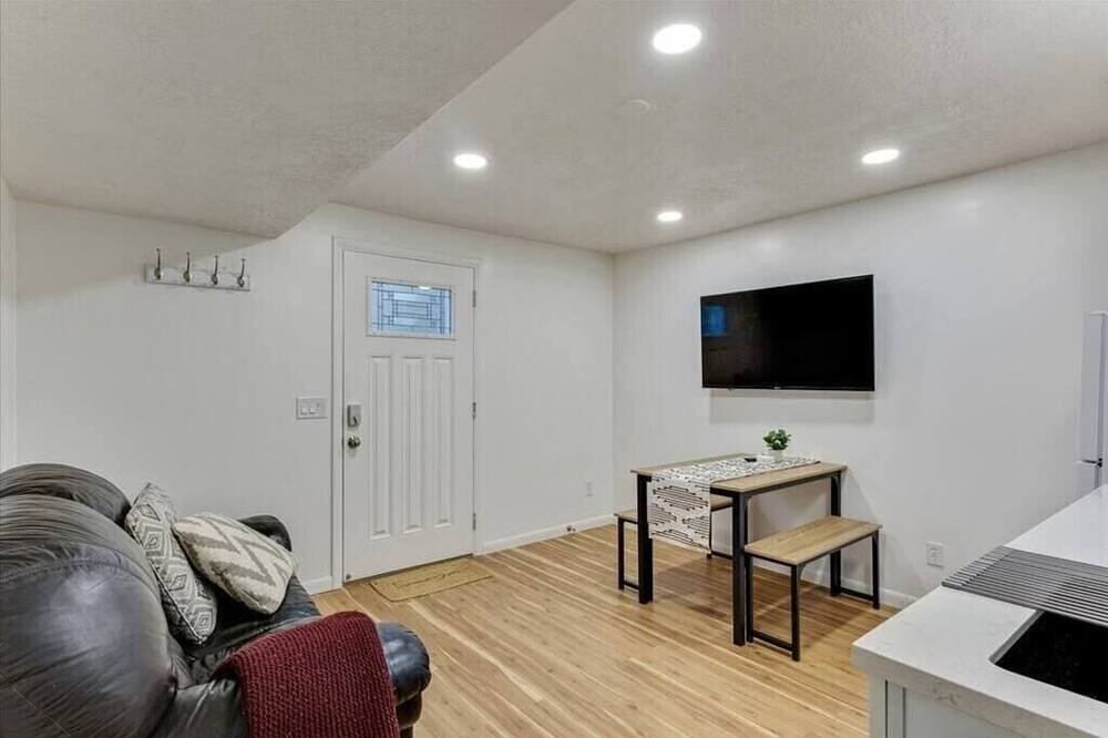 Photo of Livingroom in Sandy