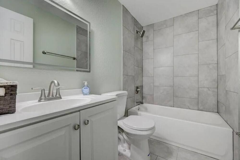 Photo of Bathroom in Cimarron Hills