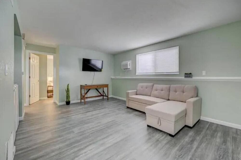 Photo of Livingroom in Cimarron Hills