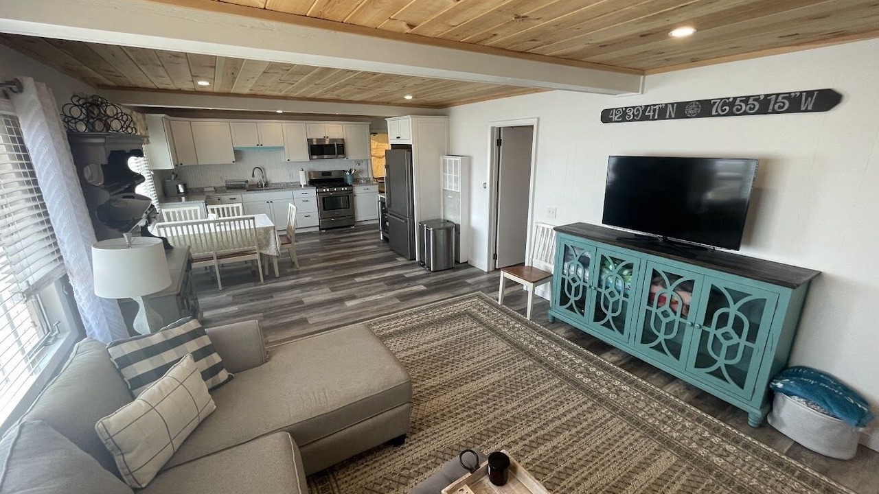 Photo of Livingroom in Town of Torrey