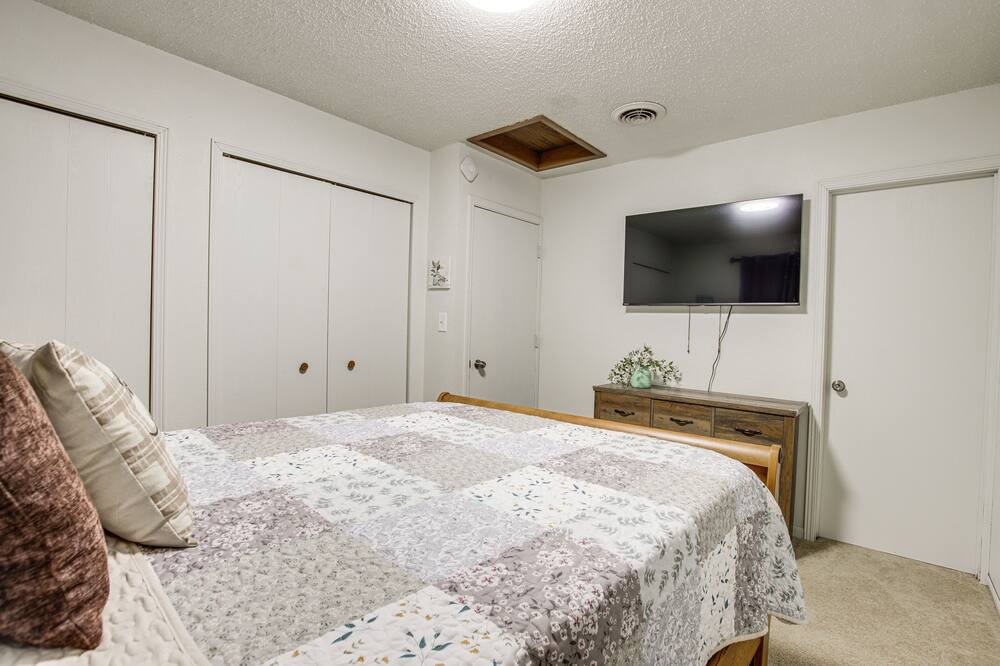 Photo of Bedroom in Twain