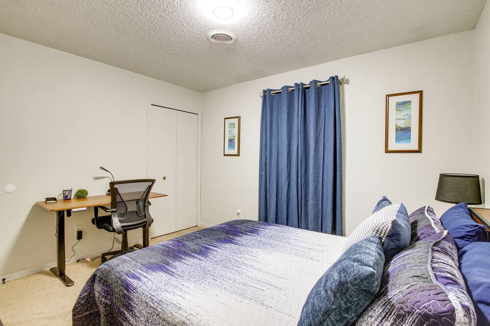 Photo of Bedroom in Twain